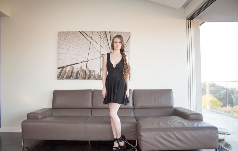 Юленька, 24 года, 0 размер груди